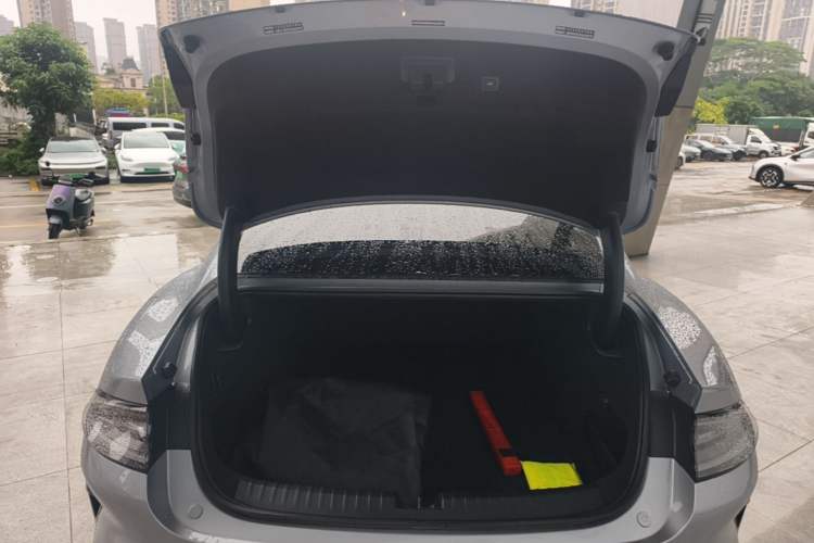 Used Xiaomi Auto SU7 Ultra 2025 Ultra Model Trunk