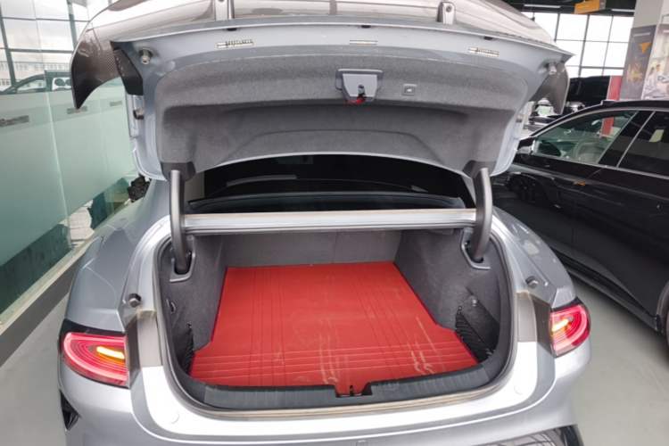 Used Xiaomi Auto SU7 Ultra 2025 Ultra Model Trunk