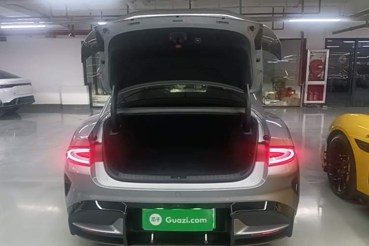 Used Xiaomi Auto SU7 Ultra 2025 Ultra Model Trunk
