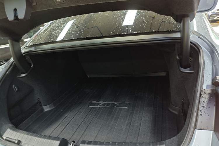 Used Xiaomi Auto SU7 Ultra 2025 Ultra Model Trunk
