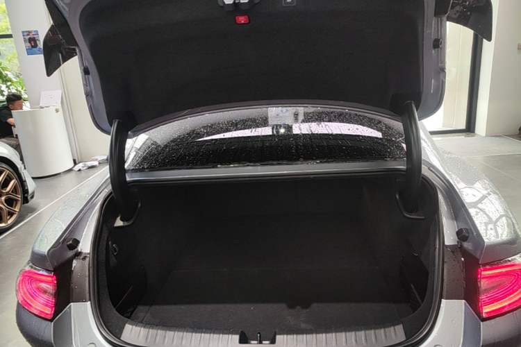 Used Xiaomi Auto SU7 Ultra 2025 Ultra Model Trunk