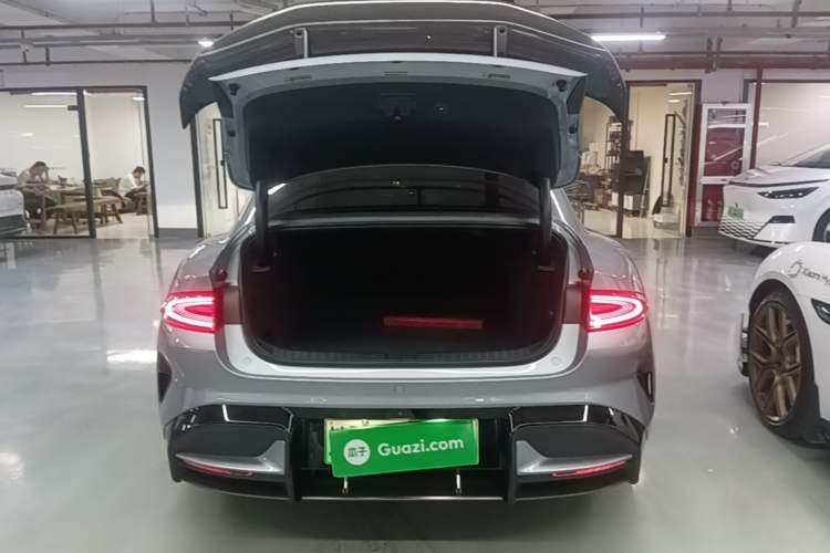 Used Xiaomi Auto SU7 Ultra 2025 Ultra Model Trunk