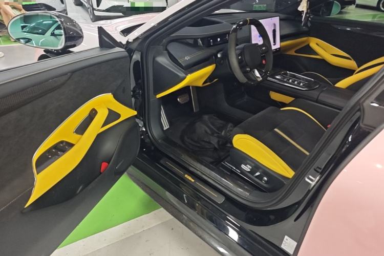 Used Xiaomi Auto SU7 Ultra 2025 Ultra Model Driver Seat
