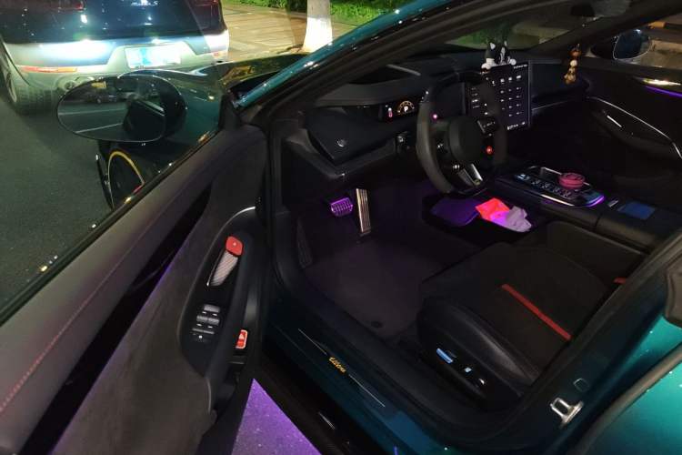 Used Xiaomi Auto SU7 Ultra 2025 Ultra Model Driver Seat