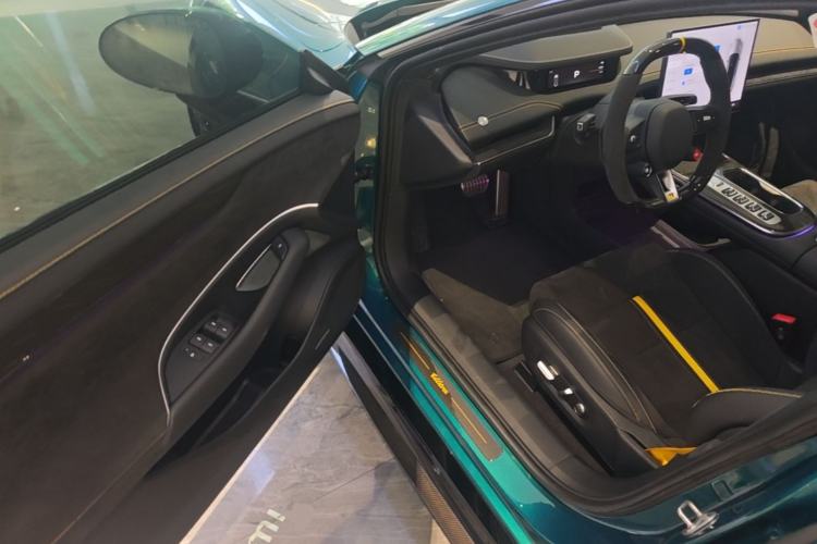 Used Xiaomi Auto SU7 Ultra 2025 Ultra Model Driver Seat