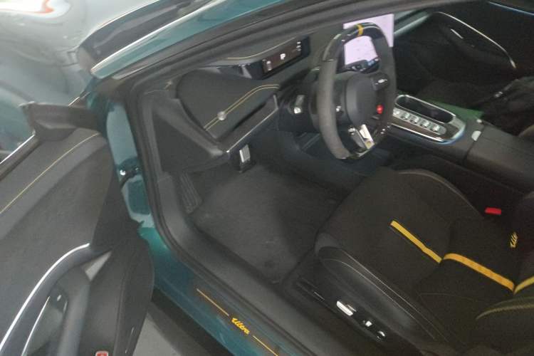 Used Xiaomi Auto SU7 Ultra 2025 Ultra Model Driver Seat