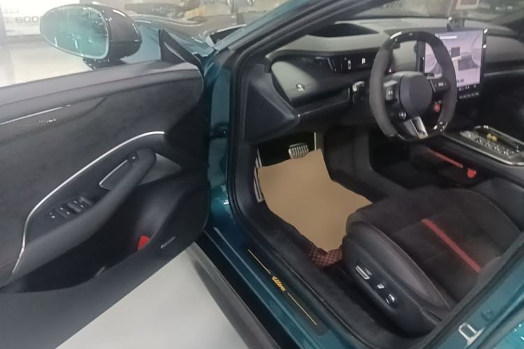 Used Xiaomi Auto SU7 Ultra 2025 Ultra Model Driver Seat