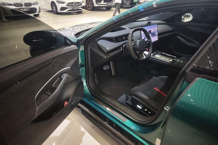 Used Xiaomi Auto SU7 Ultra 2025 Ultra Model Driver Seat
