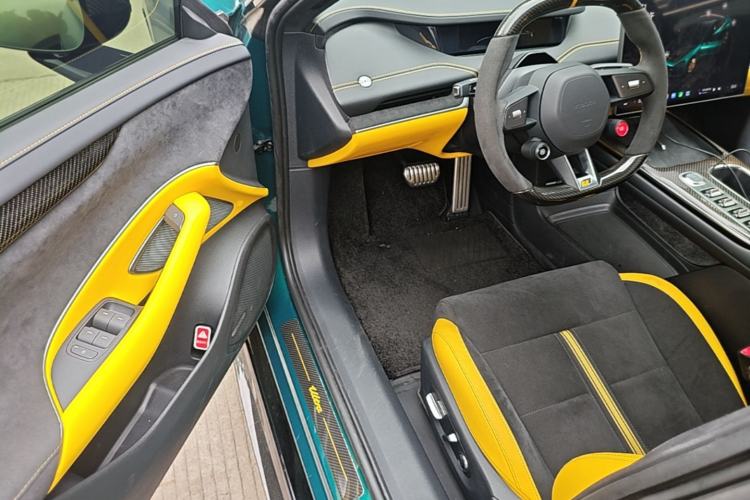 Used Xiaomi Auto SU7 Ultra 2025 Ultra Model Driver Seat