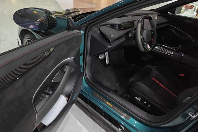 Used Xiaomi Auto SU7 Ultra 2025 Ultra Model Driver Seat