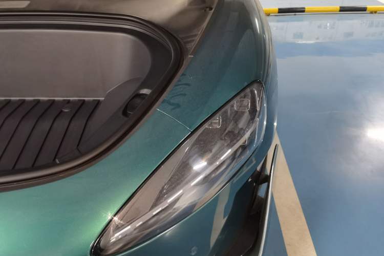 Used Xiaomi Auto SU7 Ultra 2025 Ultra Model Engine Bay Left