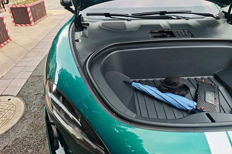 Used Xiaomi Auto SU7 Ultra 2025 Ultra Model Engine Bay Right