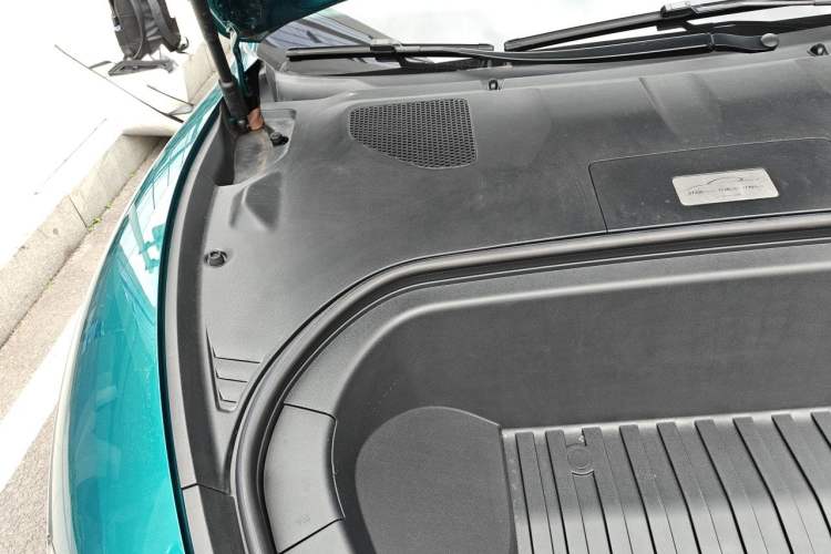 Used Xiaomi Auto SU7 Ultra 2025 Ultra Model Engine Bay Right