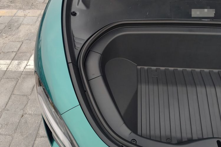 Used Xiaomi Auto SU7 Ultra 2025 Ultra Model Engine Bay Right