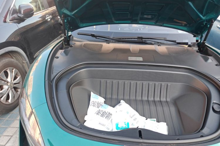 Used Xiaomi Auto SU7 Ultra 2025 Ultra Model Engine Bay Right
