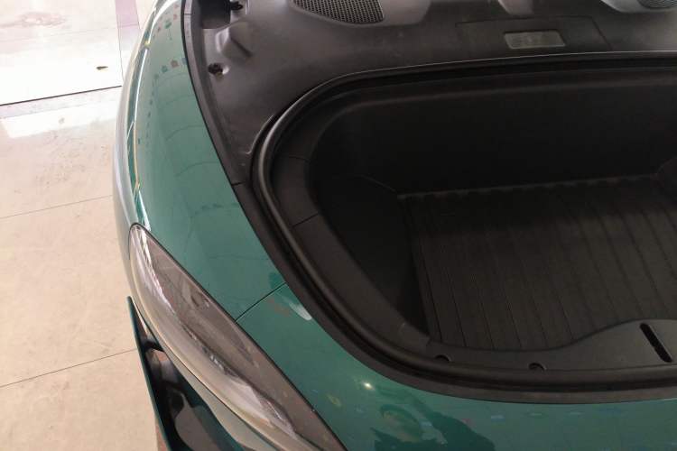 Used Xiaomi Auto SU7 Ultra 2025 Ultra Model Engine Bay Right