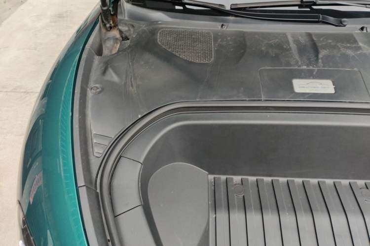 Used Xiaomi Auto SU7 Ultra 2025 Ultra Model Engine Bay Right