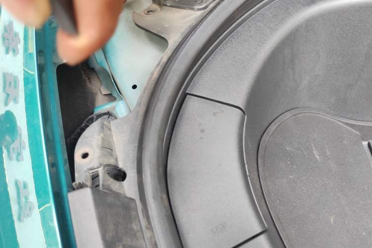 Used Xiaomi Auto SU7 Ultra 2025 Ultra Model Engine Bay Right
