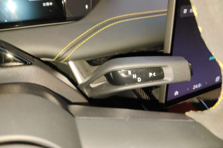 Used Xiaomi Auto SU7 Ultra 2025 Ultra Model Gear Lever