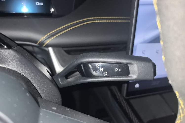 Used Xiaomi Auto SU7 Ultra 2025 Ultra Model Gear Lever