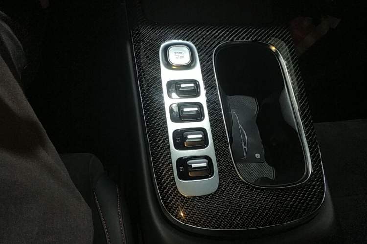 Used Xiaomi Auto SU7 Ultra 2025 Ultra Model Gear Lever