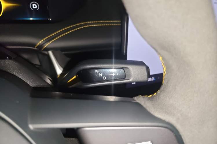 Used Xiaomi Auto SU7 Ultra 2025 Ultra Model Gear Lever