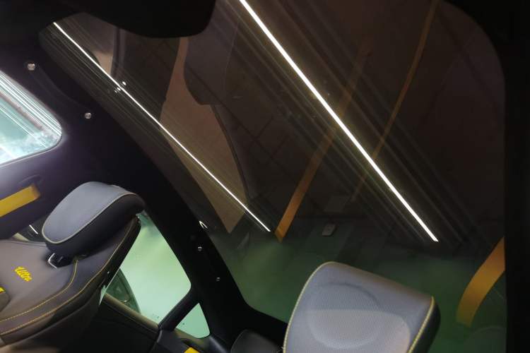Used Xiaomi Auto SU7 Ultra 2025 Ultra Model Headliner