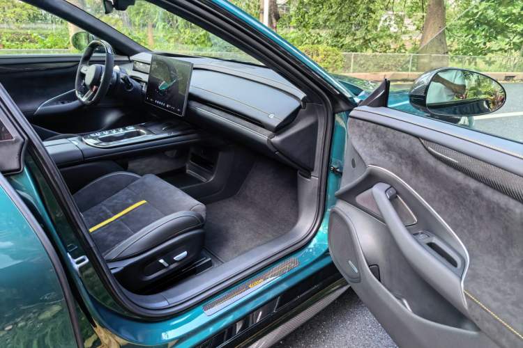 Used Xiaomi Auto SU7 Ultra 2025 Ultra Model Interior 4