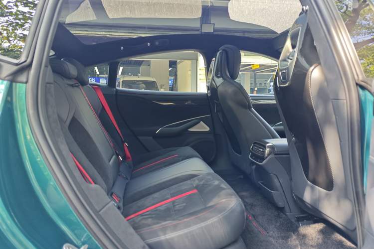 Used Xiaomi Auto SU7 Ultra 2025 Ultra Model Interior 4