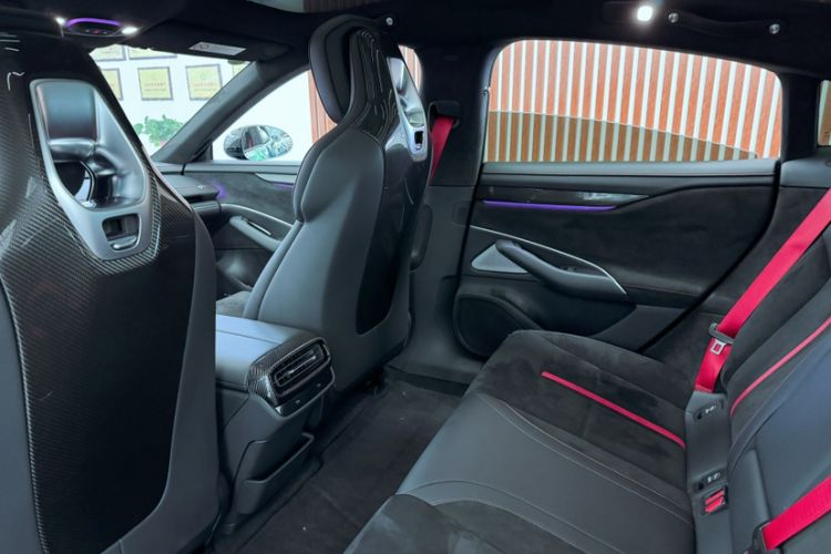 Used Xiaomi Auto SU7 Ultra 2025 Ultra Model Interior 9