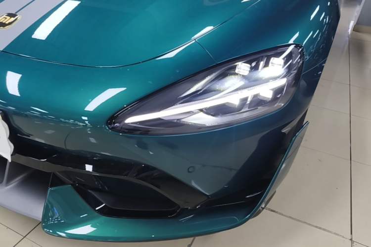 Used Xiaomi Auto SU7 Ultra 2025 Ultra Model Left Front Headlight