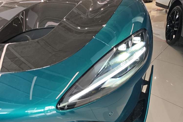 Used Xiaomi Auto SU7 Ultra 2025 Ultra Model Left Front Headlight