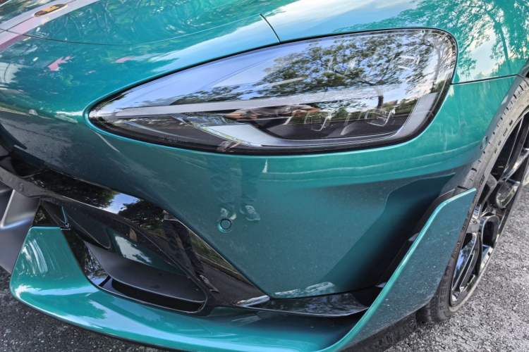 Used Xiaomi Auto SU7 Ultra 2025 Ultra Model Left Front Headlight