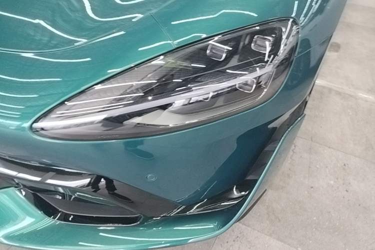 Used Xiaomi Auto SU7 Ultra 2025 Ultra Model Left Front Headlight