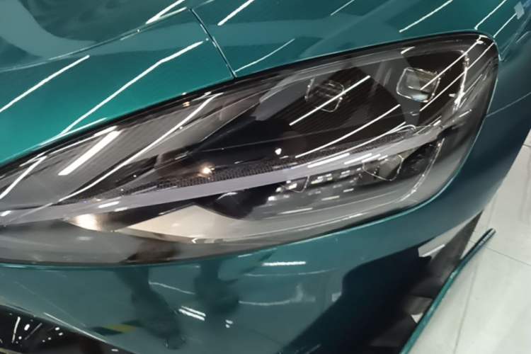 Used Xiaomi Auto SU7 Ultra 2025 Ultra Model Left Front Headlight