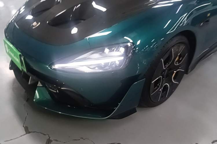 Used Xiaomi Auto SU7 Ultra 2025 Ultra Model Left Front Headlight