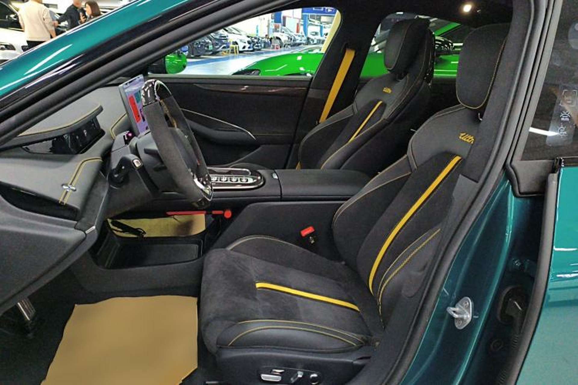 Used Xiaomi Auto SU7 Ultra 2025 Ultra Model Left Front Seat