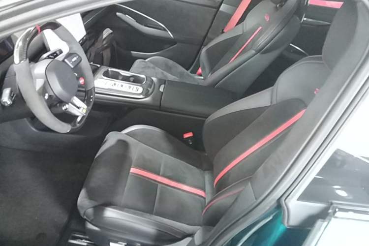 Used Xiaomi Auto SU7 Ultra 2025 Ultra Model Left Front Seat