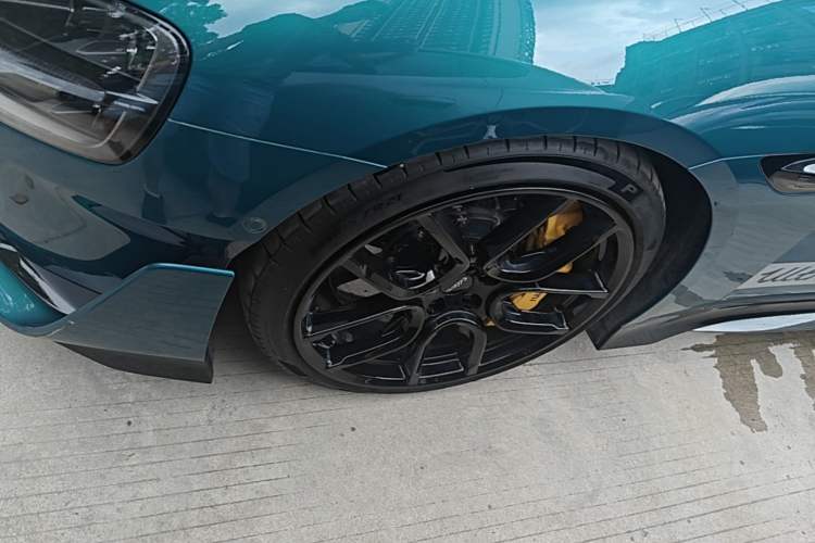 Used Xiaomi Auto SU7 Ultra 2025 Ultra Model Left Front Wheel Hub