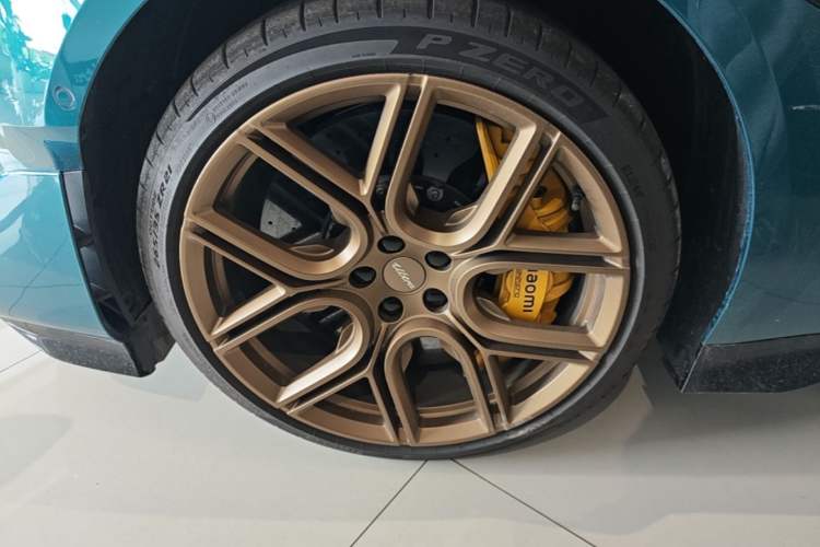 Used Xiaomi Auto SU7 Ultra 2025 Ultra Model Left Front Wheel Hub