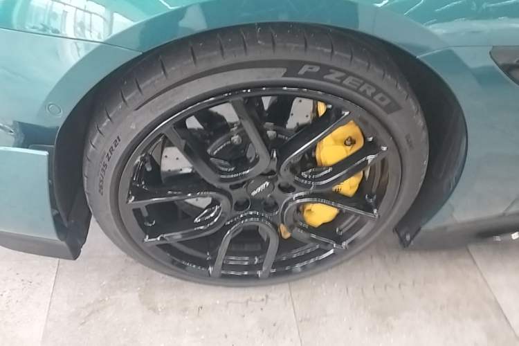 Used Xiaomi Auto SU7 Ultra 2025 Ultra Model Left Front Wheel Hub