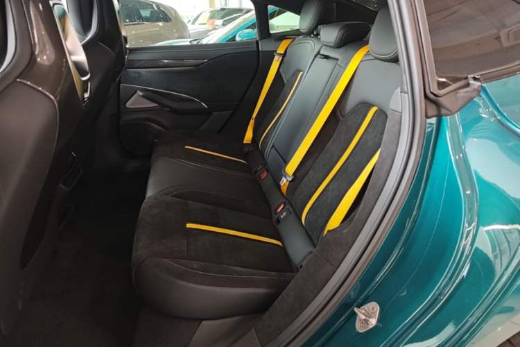 Used Xiaomi Auto SU7 Ultra 2025 Ultra Model Left Rear Seat