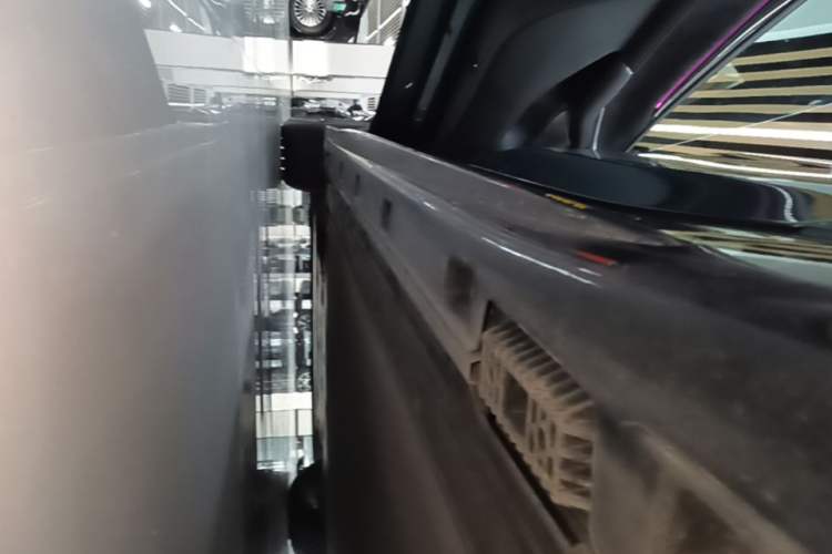 Used Xiaomi Auto SU7 Ultra 2025 Ultra Model Left Side Sill