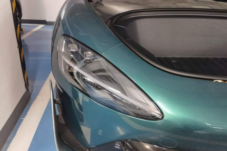 Used Xiaomi Auto SU7 Ultra 2025 Ultra Model Right Front Headlight