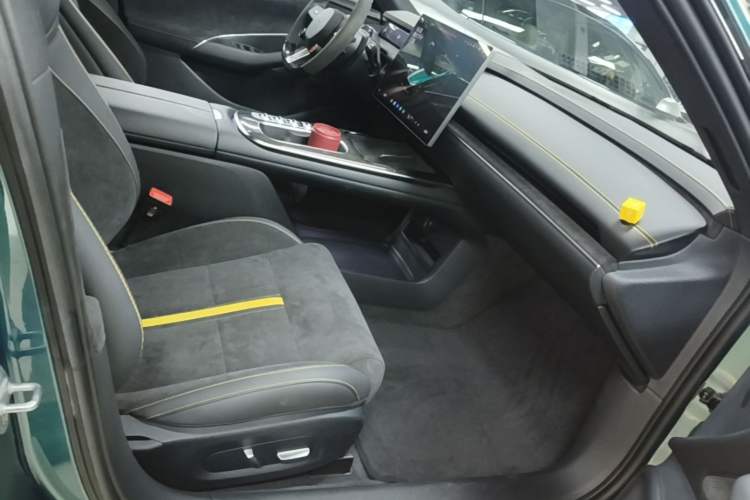 Used Xiaomi Auto SU7 Ultra 2025 Ultra Model Right Front Seat