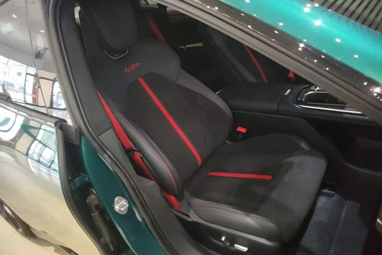 Used Xiaomi Auto SU7 Ultra 2025 Ultra Model Right Front Seat