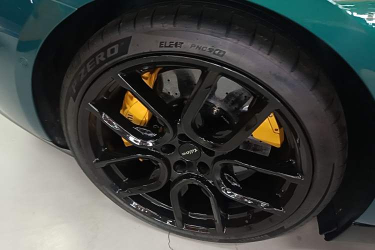 Used Xiaomi Auto SU7 Ultra 2025 Ultra Model Right Rear Wheel Hub