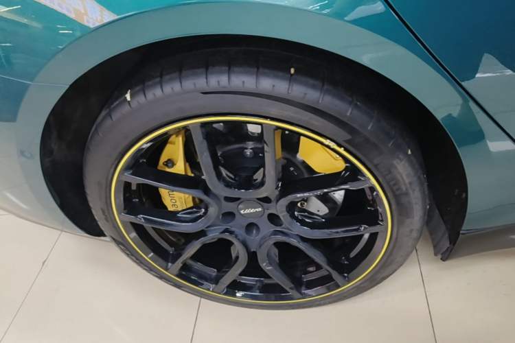 Used Xiaomi Auto SU7 Ultra 2025 Ultra Model Right Rear Wheel Hub