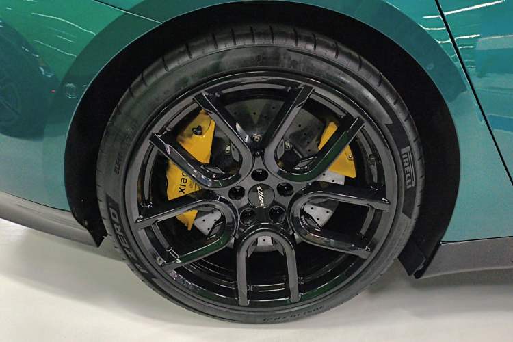 Used Xiaomi Auto SU7 Ultra 2025 Ultra Model Right Rear Wheel Hub