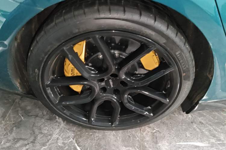 Used Xiaomi Auto SU7 Ultra 2025 Ultra Model Right Rear Wheel Hub